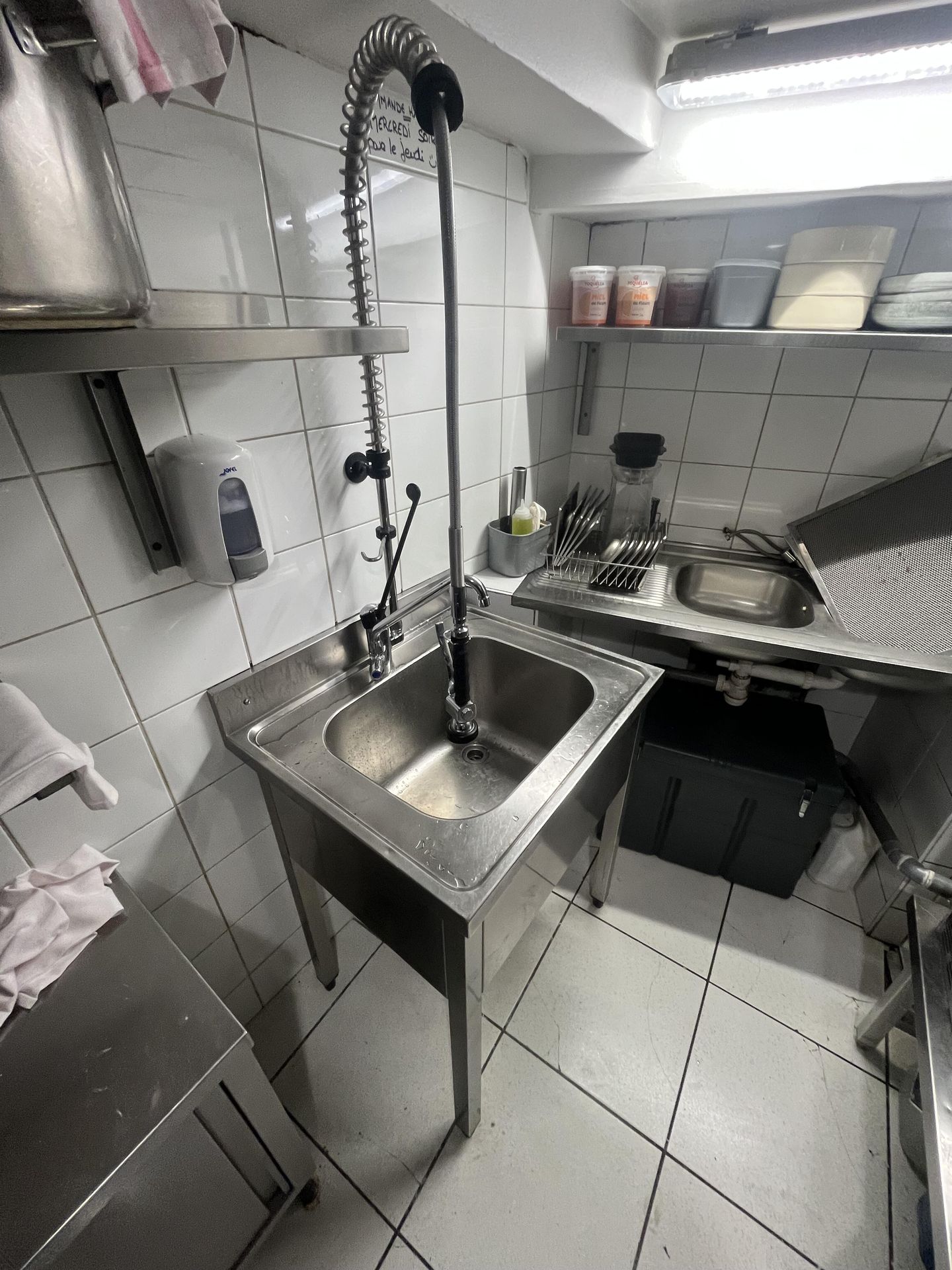 Poste de plonge de restaurant remis en service